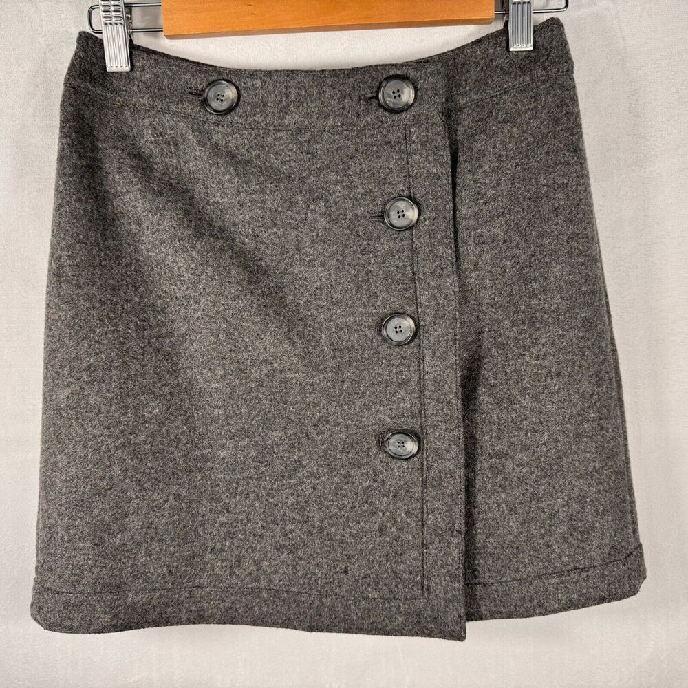 Loft Anne Taylor Skirt Sz 2P Button Wrap faux back pockets back center slit gray